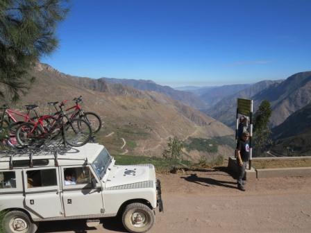 Olleros bike trip www.perucycling.com